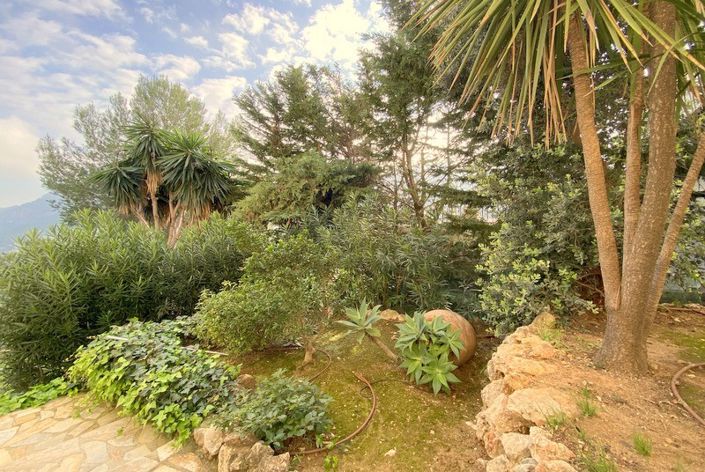 Image No.36-5 Bed Villa for sale