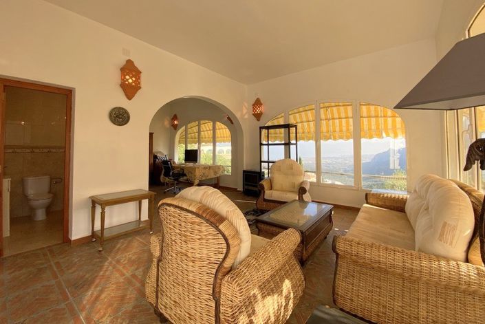 Image No.9-5 Bed Villa for sale