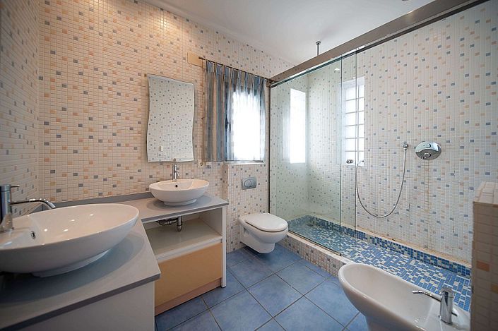 Image No.11-4 Bed Villa for sale