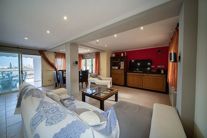 Image No.4-4 Bed Villa for sale