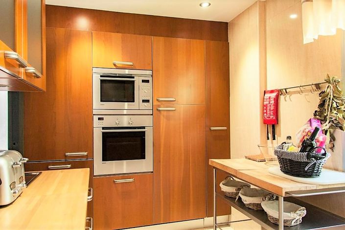 Image No.9-7 Bed Villa for sale