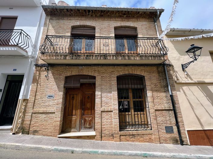 Image No.1-5 Bed Townhouse for sale