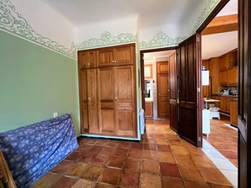 ncb37678376594