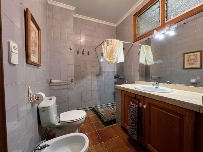 Image No.13-5 Bed Townhouse for sale