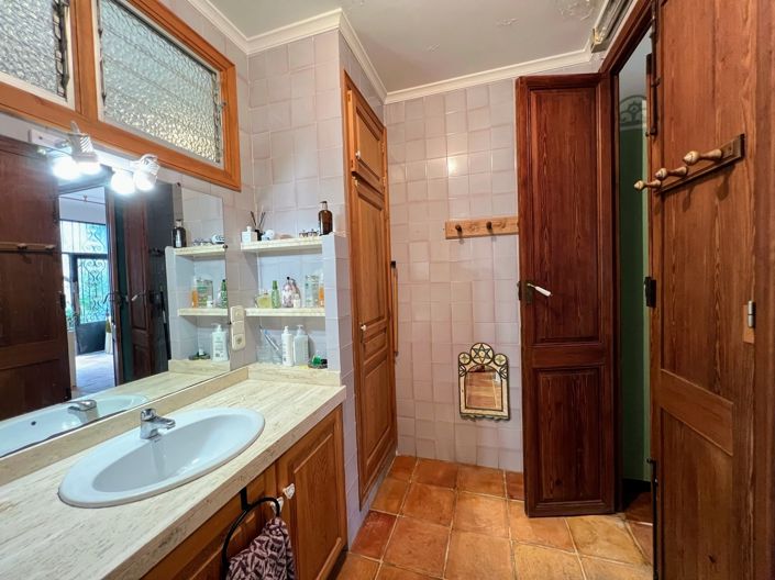 Image No.14-5 Bed Townhouse for sale