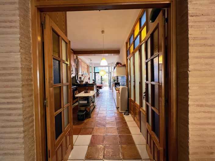 Image No.7-5 Bed Townhouse for sale