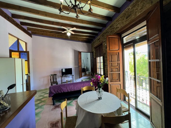 Image No.10-4 Bed Townhouse for sale