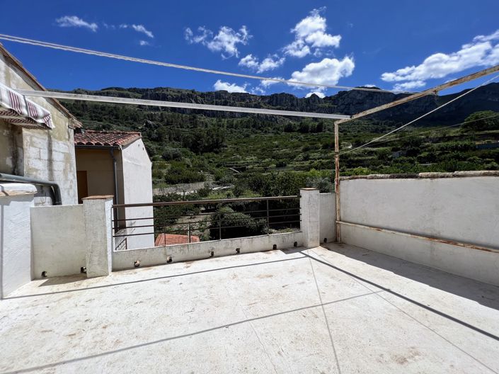 Image No.16-4 Bed Townhouse for sale