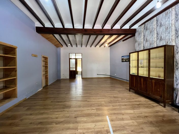 Image No.18-4 Bed Townhouse for sale