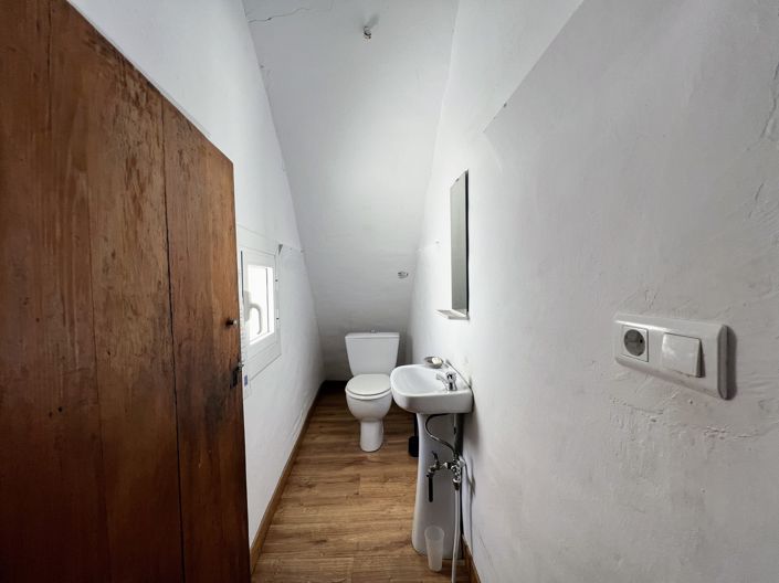 Image No.20-4 Bed Townhouse for sale