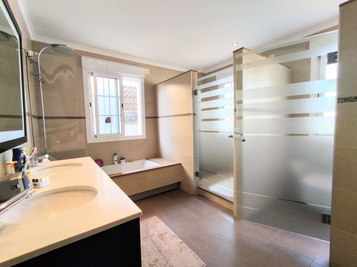 Image No.21-Villa de 5 chambres à vendre à Daimus