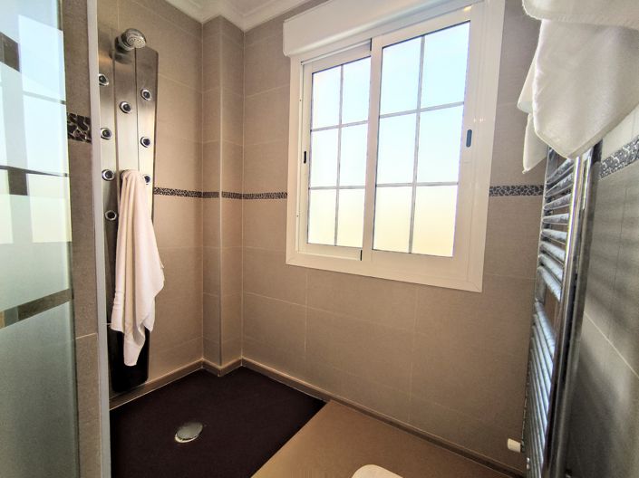 Image No.23-Villa de 5 chambres à vendre à Daimus