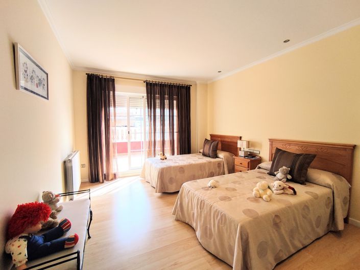 Image No.28-Villa de 5 chambres à vendre à Daimus