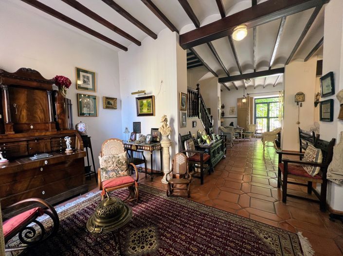 Image No.2-5 Bed Townhouse for sale