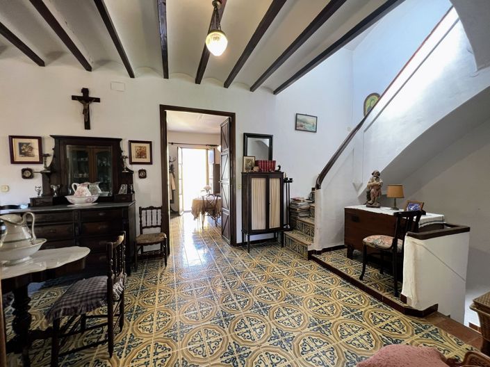 Image No.21-5 Bed Townhouse for sale