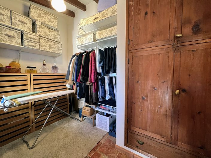 Image No.27-5 Bed Townhouse for sale