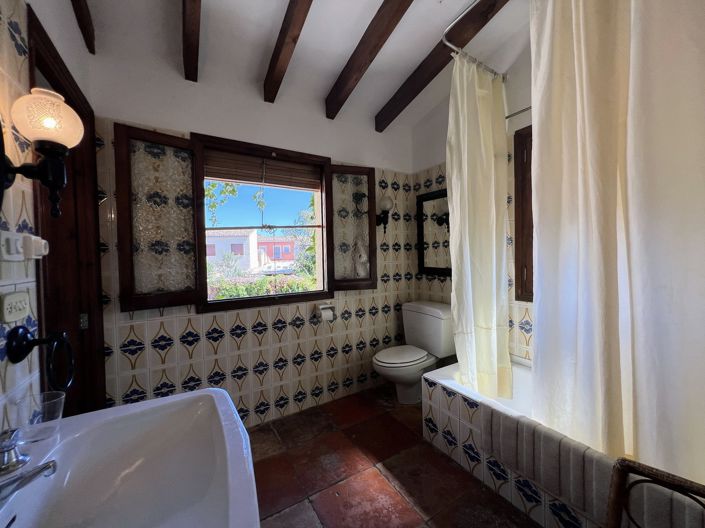 Image No.28-5 Bed Townhouse for sale