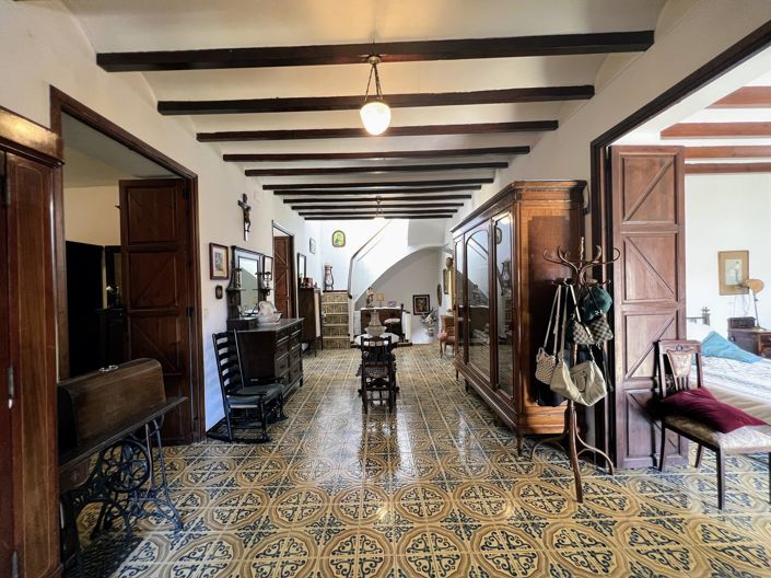 Image No.29-5 Bed Townhouse for sale