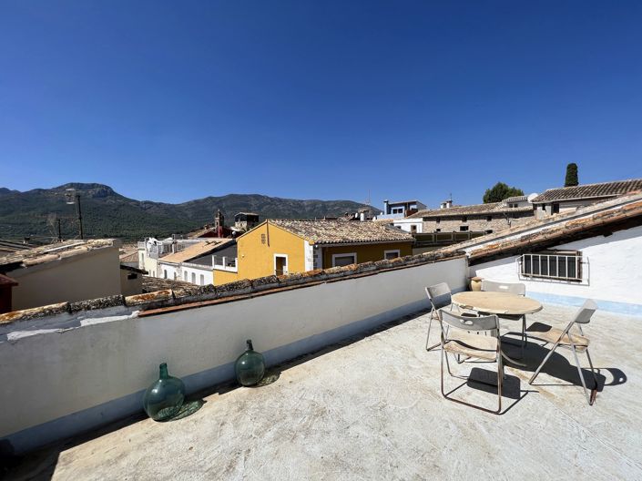 Image No.30-5 Bed Townhouse for sale