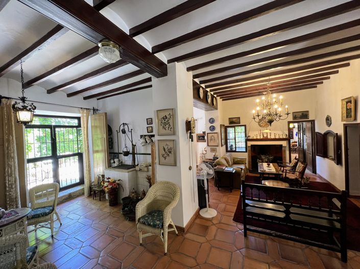 Image No.5-5 Bed Townhouse for sale