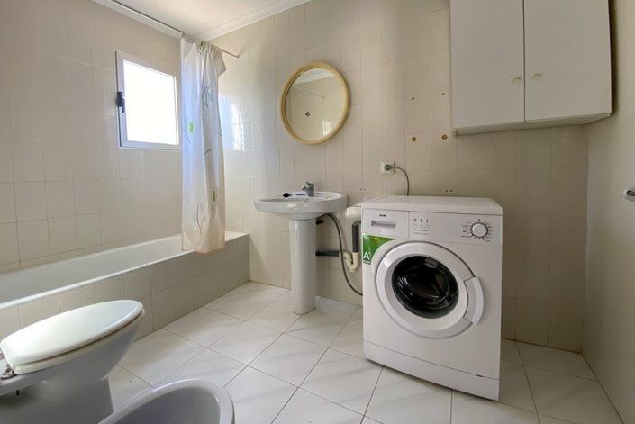 Image No.24-8 Bed Villa for sale