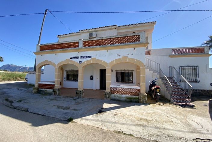 Image No.43-8 Bed Villa for sale