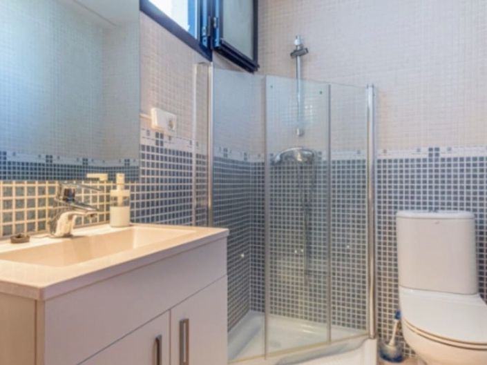 Image No.8-3 Bed Property for sale