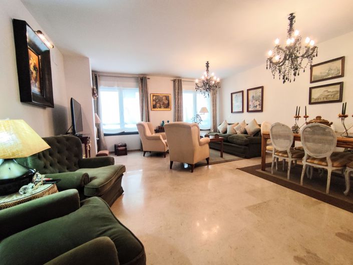 Image No.17-4 Bed Property for sale