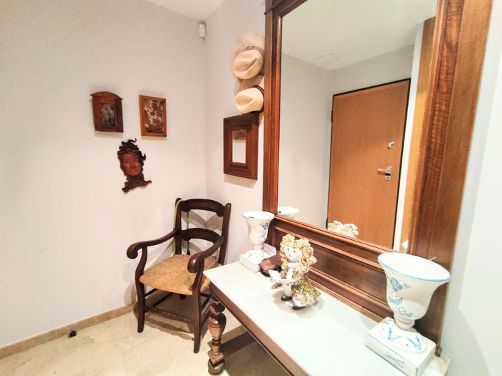 Image No.7-4 Bed Property for sale