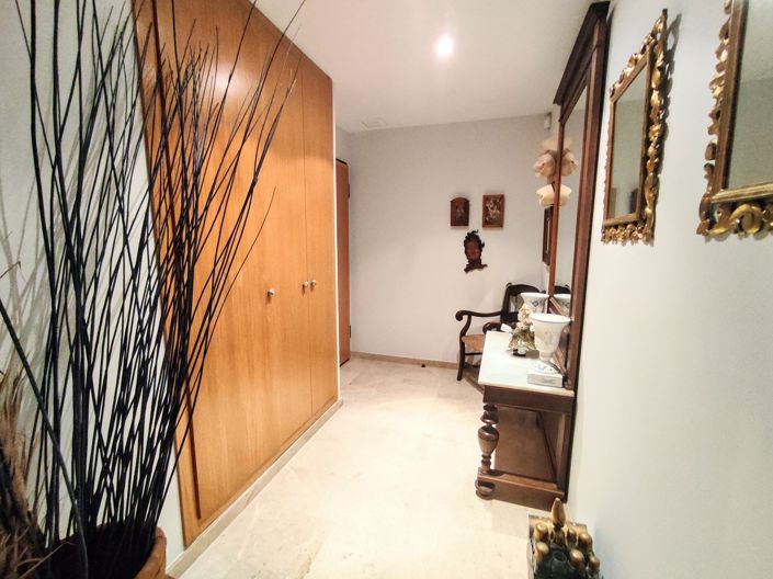 Image No.8-4 Bed Property for sale