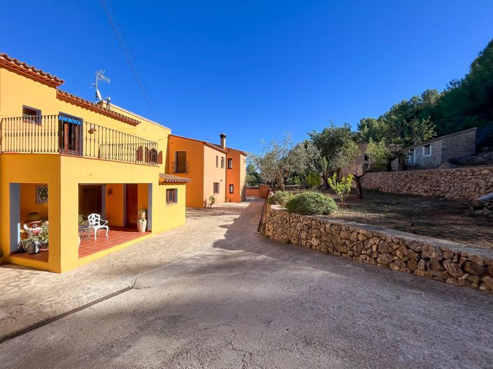 Image No.21-12 Bed Villa for sale