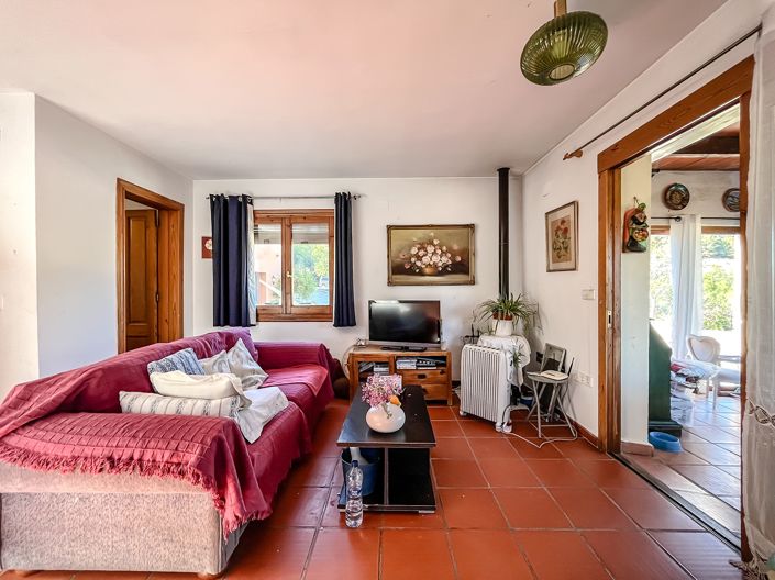 Image No.36-12 Bed Villa for sale