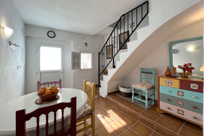 Image No.10-2 Bed Townhouse for sale