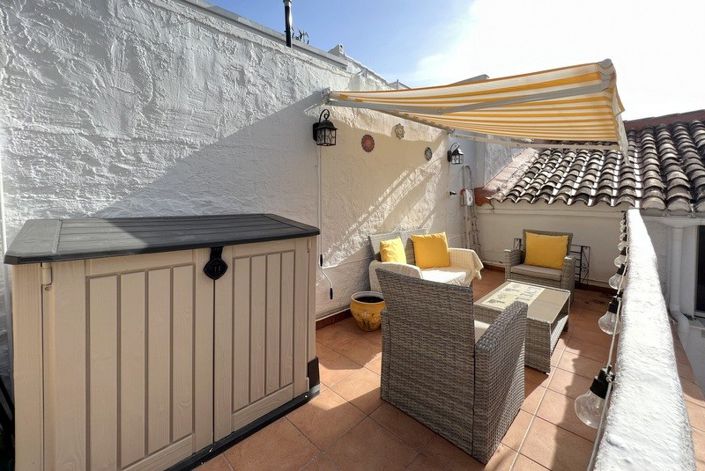 Image No.16-2 Bed Townhouse for sale