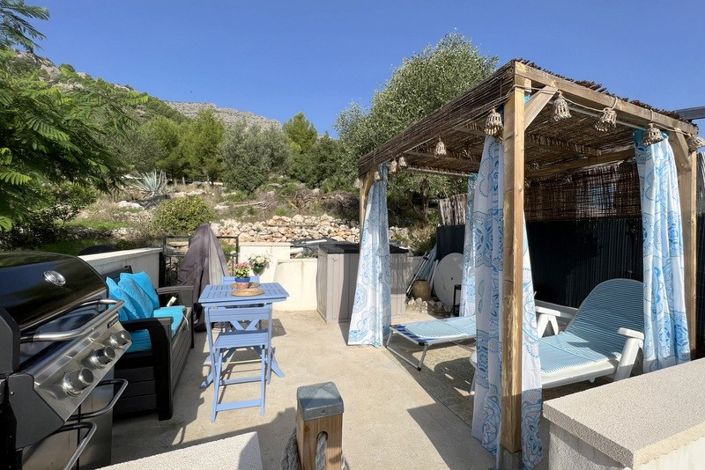 Image No.18-2 Bed Townhouse for sale