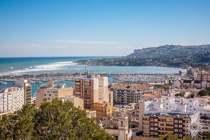 Image No.24-2 Bed Townhouse for sale