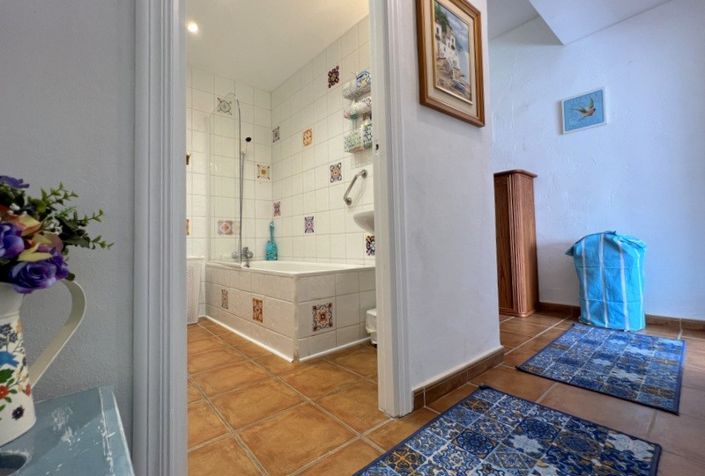 Image No.3-2 Bed Townhouse for sale