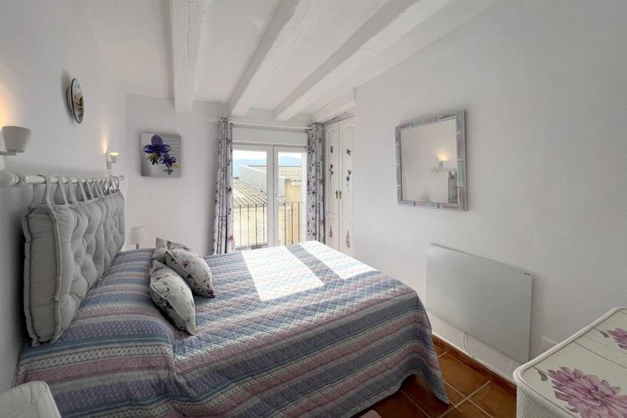 Image No.6-2 Bed Townhouse for sale