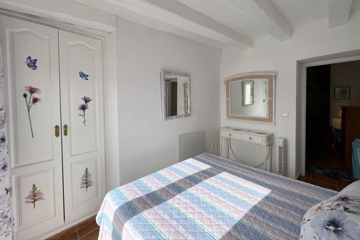 Image No.7-2 Bed Townhouse for sale