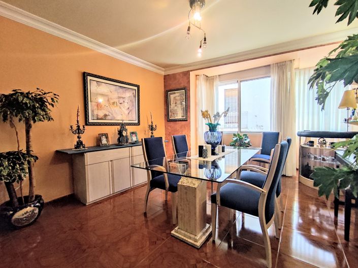 Image No.3-3 Bed Property for sale