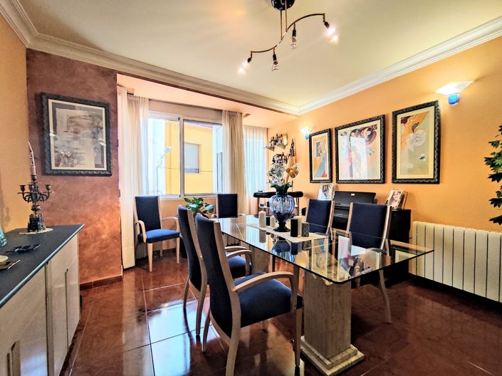 Image No.4-3 Bed Property for sale