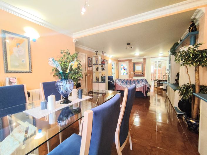 Image No.7-3 Bed Property for sale