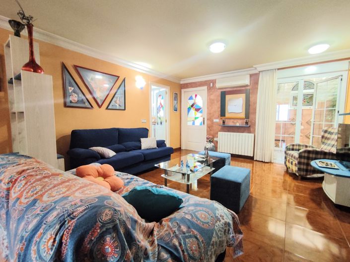 Image No.9-3 Bed Property for sale