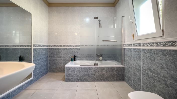 Image No.24-4 Bed Villa for sale