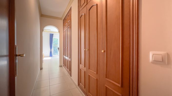 Image No.26-4 Bed Villa for sale