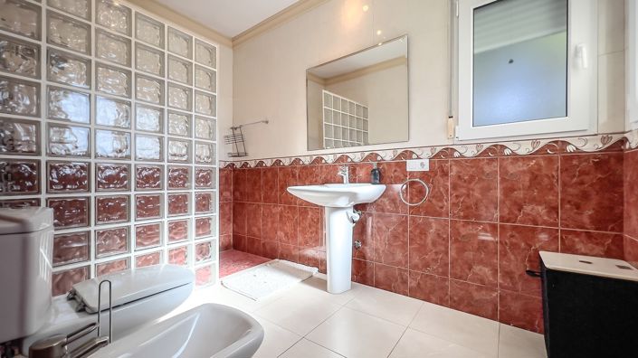 Image No.28-4 Bed Villa for sale