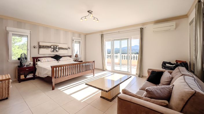 Image No.30-4 Bed Villa for sale