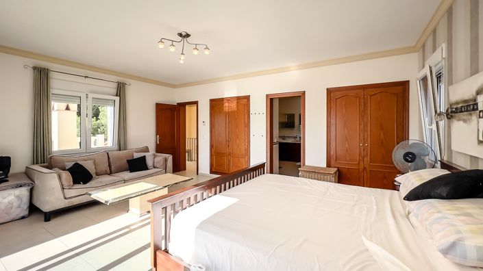 Image No.31-4 Bed Villa for sale