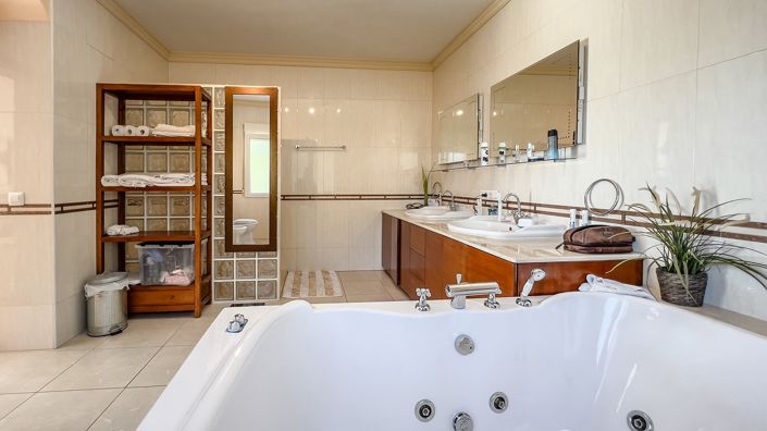 Image No.33-4 Bed Villa for sale