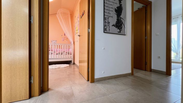 Image No.12-4 Bed Property for sale